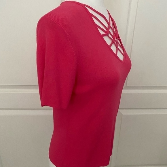Larry Levine Pink Short Sleeve Top - Picture 3 of 6